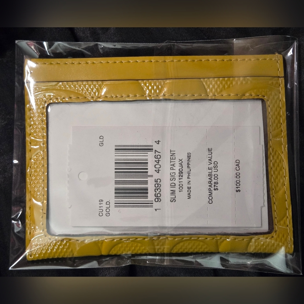 NWT Coach Gold Leather Cardholder - Picture 2 of 2